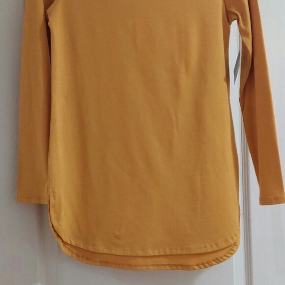 JW Styles Mustard Yellow Scoop Neck Round Bottom Top Sz L - Picture 2 of 7